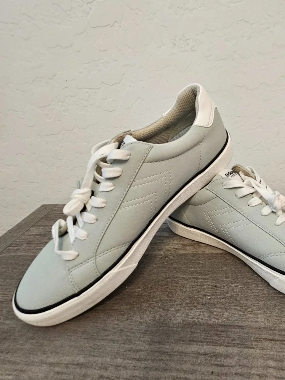 Dr. Scholls Light Green Canvas Chevron Platform Sneakers - Size 9